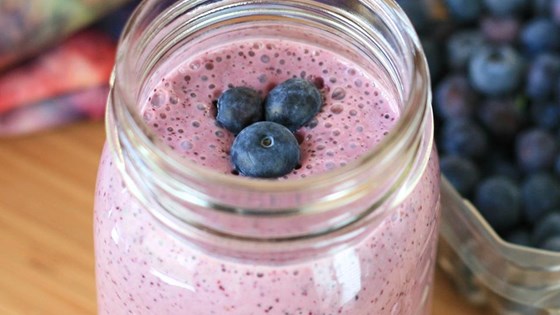 Healthy Blueberry Breakfast Smoothie