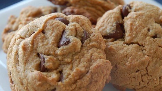 Chewy Peanut Butter Chocolate Chip Cookies