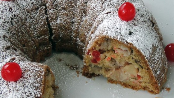 Yummy Apple Pound Cake