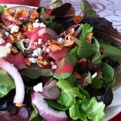 Green Salad with Cranberry Vinaigrette