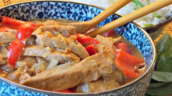 Slow Cooker Thai Pork with Peppers