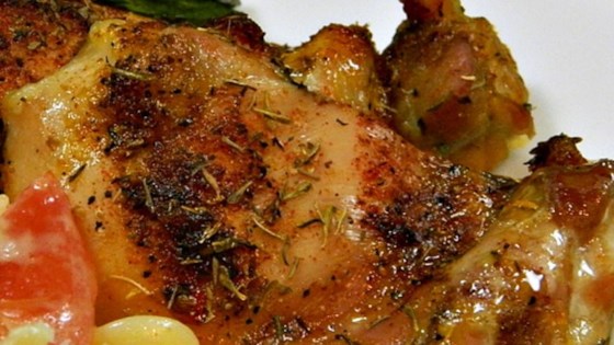 Crispy and Tender Baked Chicken Thighs