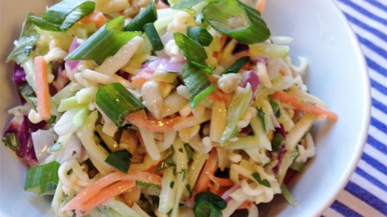 Donna Leigh's Creamy Broccoli Slaw