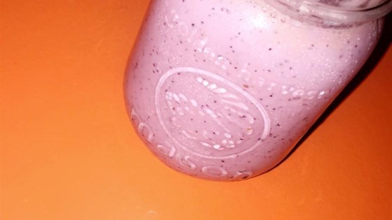 Quick Berry Milkshake