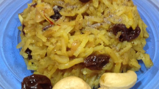 Saffron Rice with Raisins and Cashews