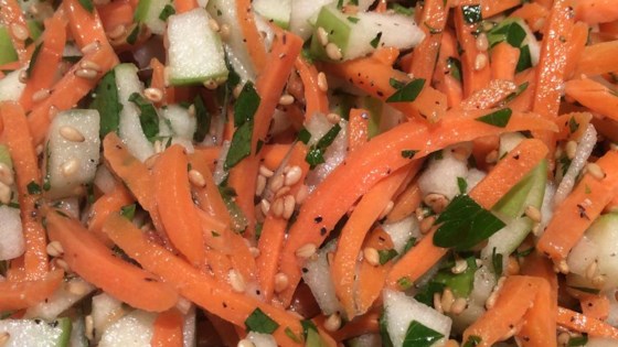 Shredded Apple Carrot Salad