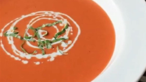 How to Make Tomato Bisque