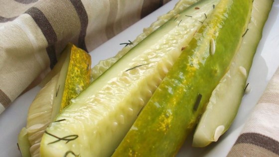 Spicy Refrigerator Dill Pickles