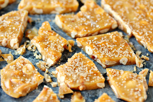 Easy Microwave Peanut Brittle - cooker-king